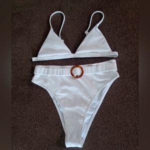 White high waisted ribbed bikini w/ belt accent NWOT